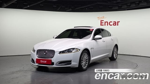 Jaguar New XF 2015