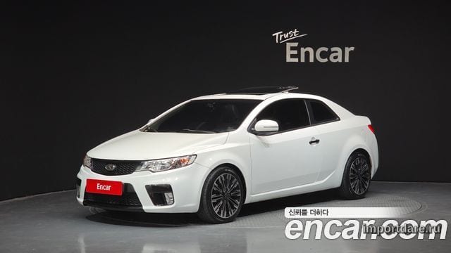 Kia Forte Coupe спереди