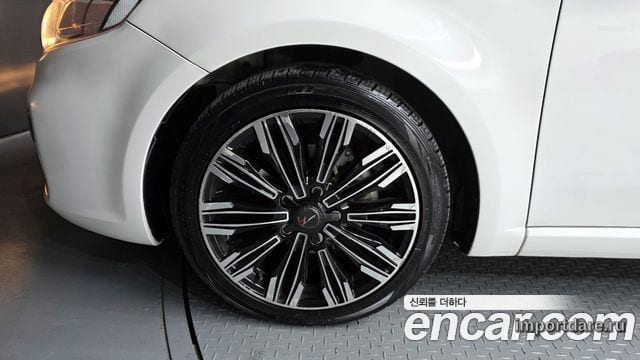 Kia Forte Coupe детали