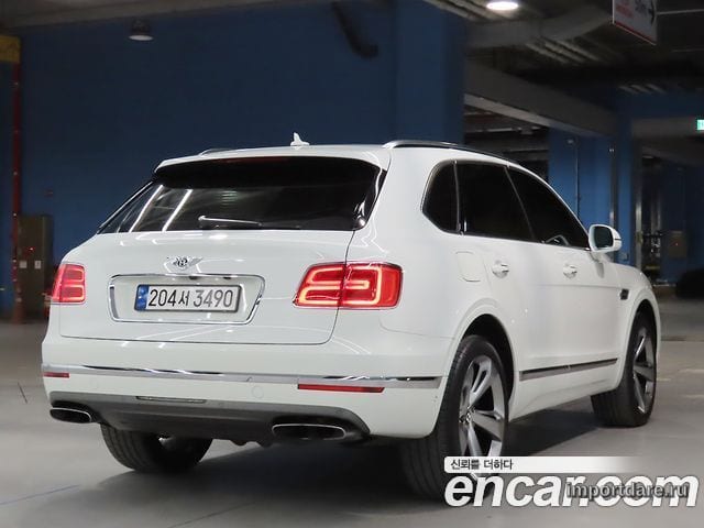 BENTLEY BENTAYGA 2018 — 86 400 км, белый, Корея — под ключ — фото 4