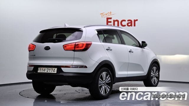 Kia Sportage R сбоку