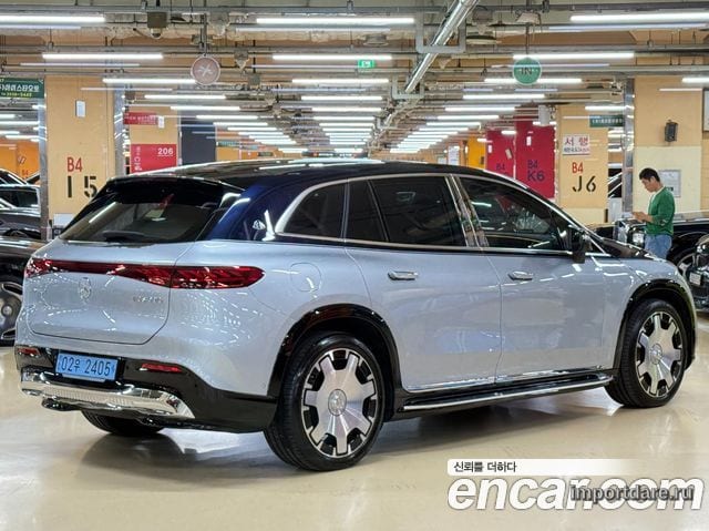 Mercedes-Benz Eqs SUV сбоку