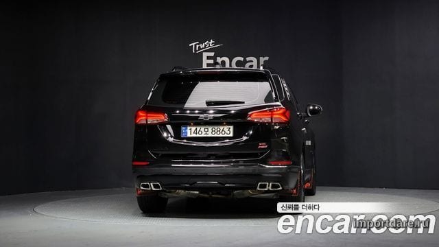 Chevrolet Equinox сзади