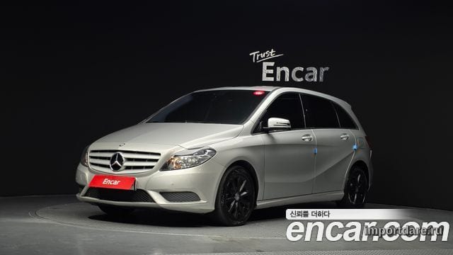 MERCEDES-BENZ B-CLASS W246 2013 — 168 684 км, серебристый, Корея — под ключ — фото 1