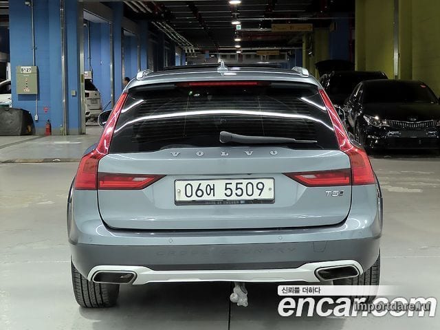 VOLVO V90 CROSS COUNTRY 2018 — 160 449 км, серый, Корея — под ключ — фото 4