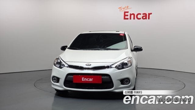 Kia K3 Coupe интерьер