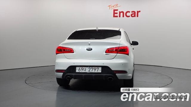 Kia K3 Coupe сзади
