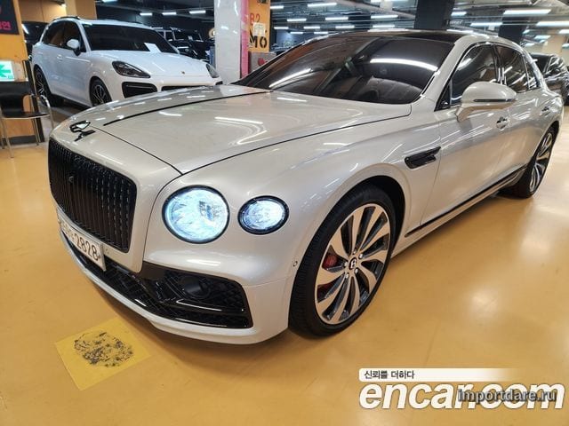 BENTLEY FLYING SPUR 2021 — 44 000 км, белый-перламутр, Корея — под ключ — фото 2
