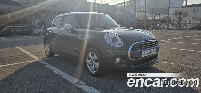 MINI COOPER D 2018 — 65 919 км, тёмно-зелёный, Корея — под ключ — фото 3