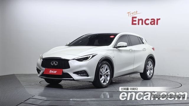Infiniti Q30 2019
