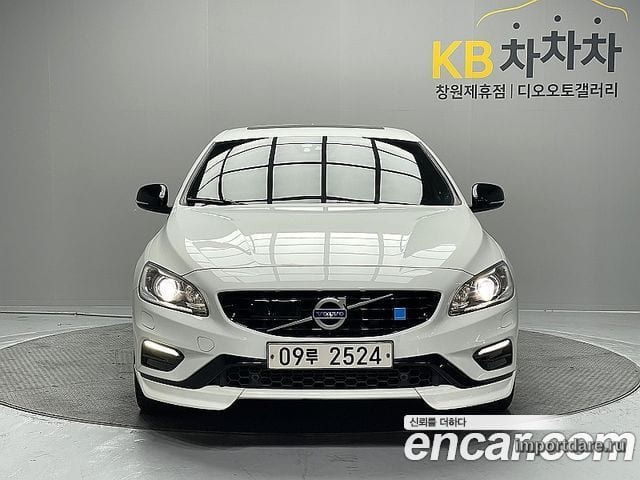 VOLVO S60 2017 — 78 571 км, белый, Корея — под ключ — фото 3