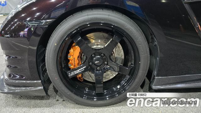 Nissan GT-R детали