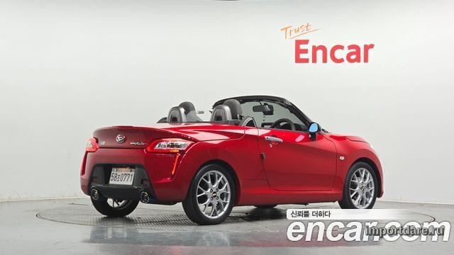 Daihatsu Copen сбоку