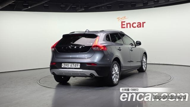 VOLVO V40 CROSS COUNTRY 2018 — 203 094 км, серый, Корея — под ключ — фото 2
