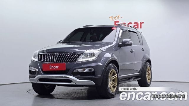 Kgm Rexton W спереди