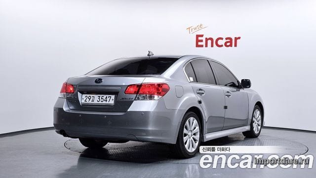 Subaru Legacy сбоку