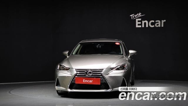 LEXUS IS200T 2017 — 43 957 км, серебристо-серый, Корея — под ключ — фото 3