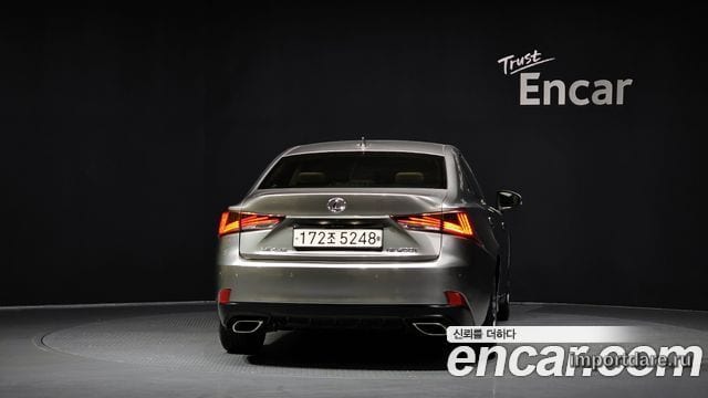 LEXUS IS200T 2017 — 43 957 км, серебристо-серый, Корея — под ключ — фото 4