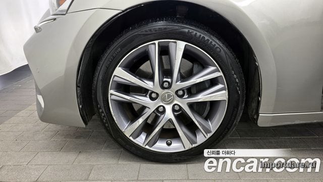 LEXUS IS200T 2017 — 43 957 км, серебристо-серый, Корея — под ключ — фото 5