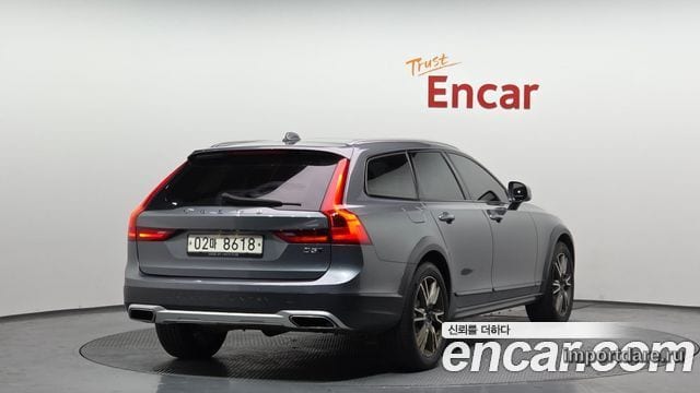 VOLVO V90 CROSS COUNTRY 2018 — 355 778 км, серый, Корея — под ключ — фото 2