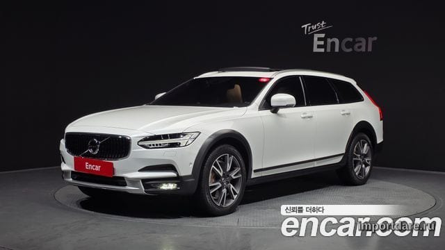 VOLVO V90 CROSS COUNTRY 2019 — 72 444 км, белый, Корея — под ключ — фото 1