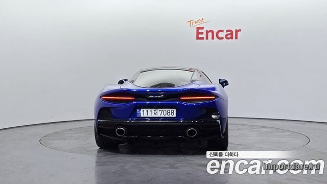 Mclaren GT сзади
