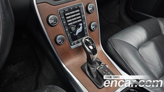 VOLVO XC70 2014 — 89 445 км, светло-золотистый, Корея — под ключ — фото 9