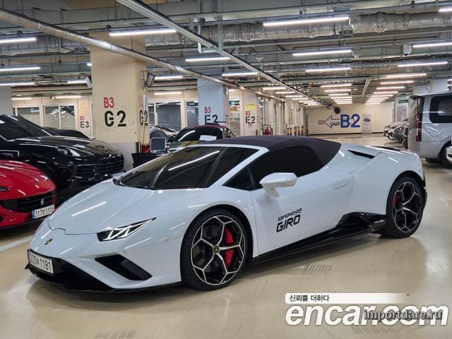 Lamborghini Huracan спереди