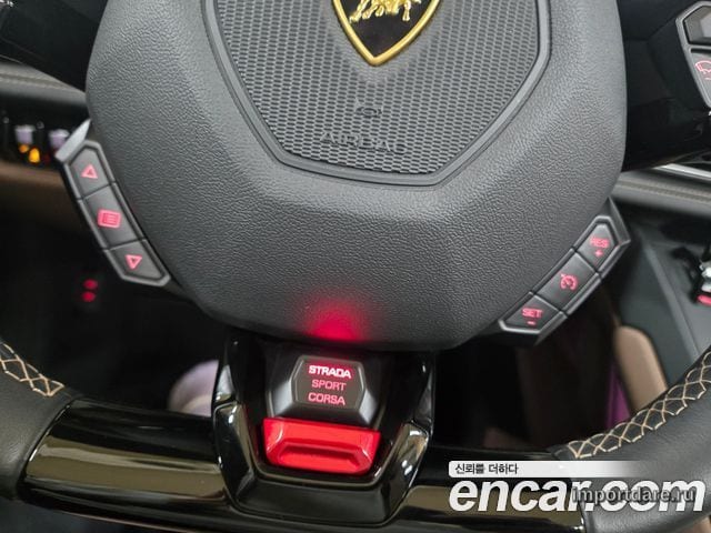 Lamborghini Huracan сзади