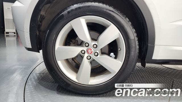 JAGUAR E-PACE 2018 — 79 223 км, белый, Корея — под ключ — фото 5