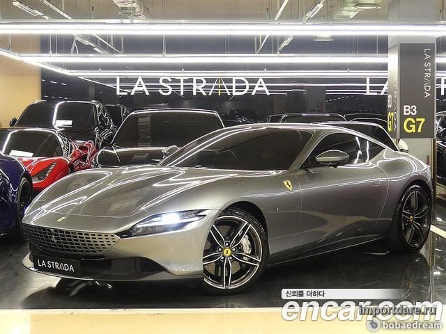 Ferrari Roma сбоку
