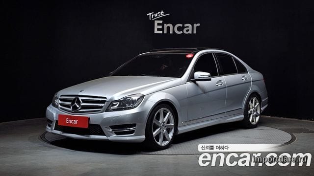 MERCEDES-BENZ C-CLASS W204 2013 — 145 603 км, серебристый, Корея — под ключ — фото 1