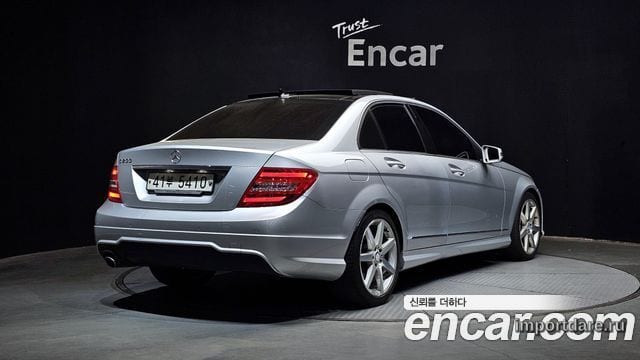 MERCEDES-BENZ C-CLASS W204 2013 — 145 603 км, серебристый, Корея — под ключ — фото 2