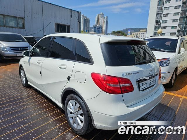MERCEDES-BENZ B-CLASS W246 2012 — 185 088 км, белый-перламутр, Корея — под ключ — фото 4