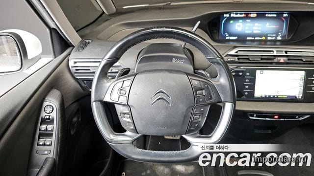 CITROEN GRAND C4 PICASSO 2017 — 85 059 км, белый, Корея — под ключ — фото 12