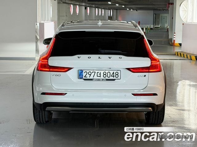 VOLVO V60 CROSS COUNTRY 2025 — 4 280 км, белый, Корея — под ключ — фото 4
