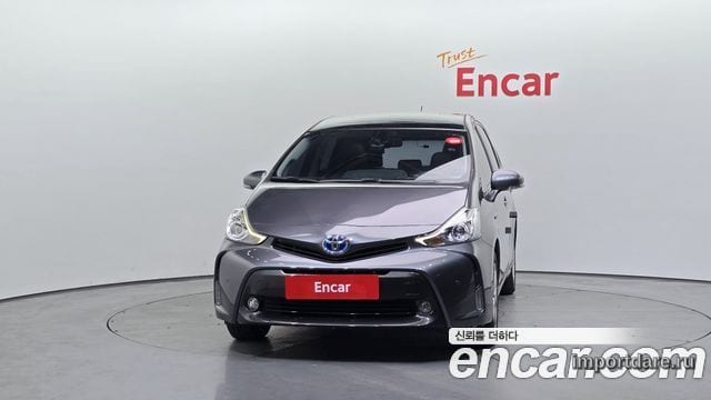 Toyota Prius V интерьер