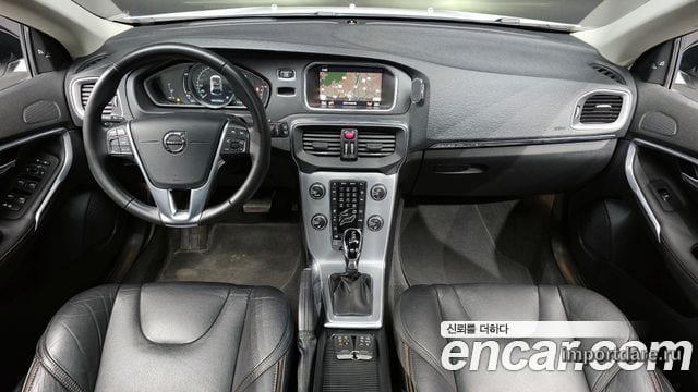 VOLVO V40 CROSS COUNTRY 2019 — 58 342 км, белый, Корея — под ключ — фото 7