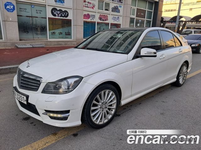 MERCEDES-BENZ C-CLASS W204 2014 — 128 108 км, белый, Корея — под ключ — фото 2