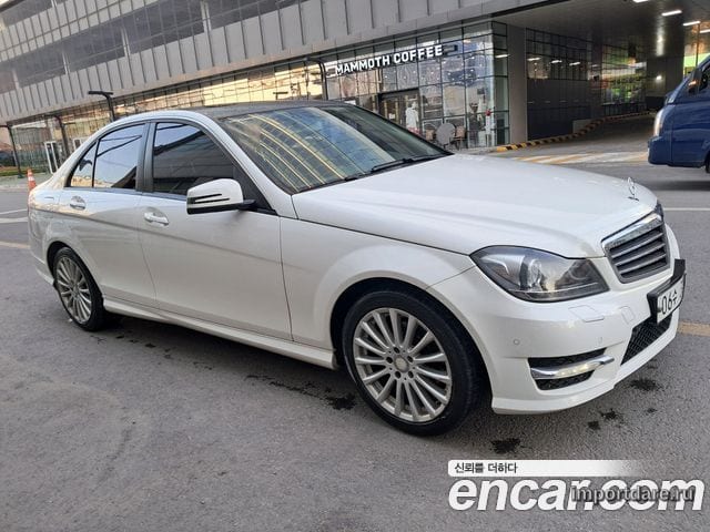 MERCEDES-BENZ C-CLASS W204 2014 — 128 108 км, белый, Корея — под ключ — фото 3