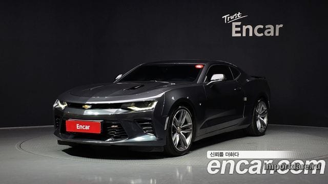 Chevrolet Camaro спереди