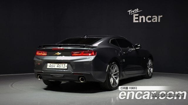 Chevrolet Camaro сбоку