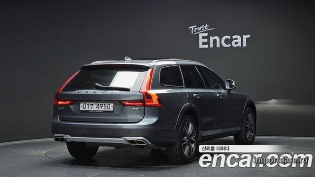 VOLVO V90 CROSS COUNTRY 2018 — 65 228 км, серебристо-серый, Корея — под ключ — фото 2