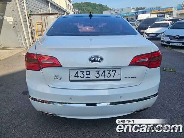 Kia Prestige сзади