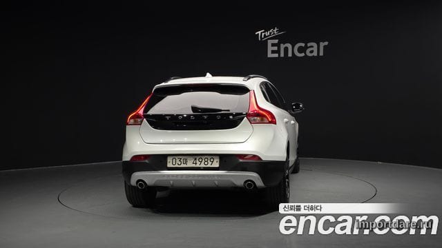 VOLVO V40 CROSS COUNTRY 2019 — 65 021 км, белый, Корея — под ключ — фото 4