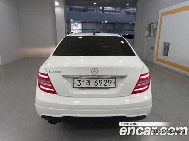 MERCEDES-BENZ C-CLASS W204 2013 — 156 000 км, белый, Корея — под ключ — фото 4