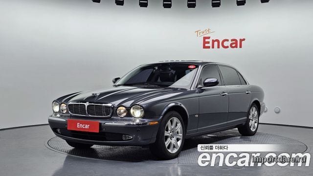 Jaguar Xj-8 спереди
