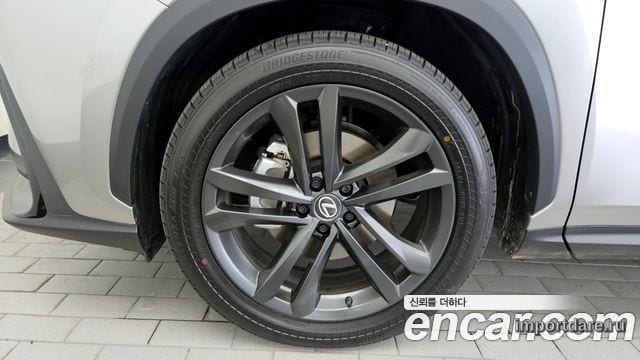 LEXUS NX350H 2025 — 3 361 км, серебристо-серый, Корея — под ключ — фото 5