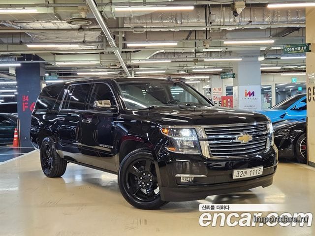 Chevrolet Suburban Van 2017