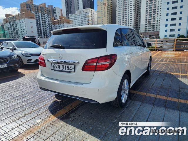 MERCEDES-BENZ B-CLASS W246 2017 — 177 539 км, белый-перламутр, Корея — под ключ — фото 4